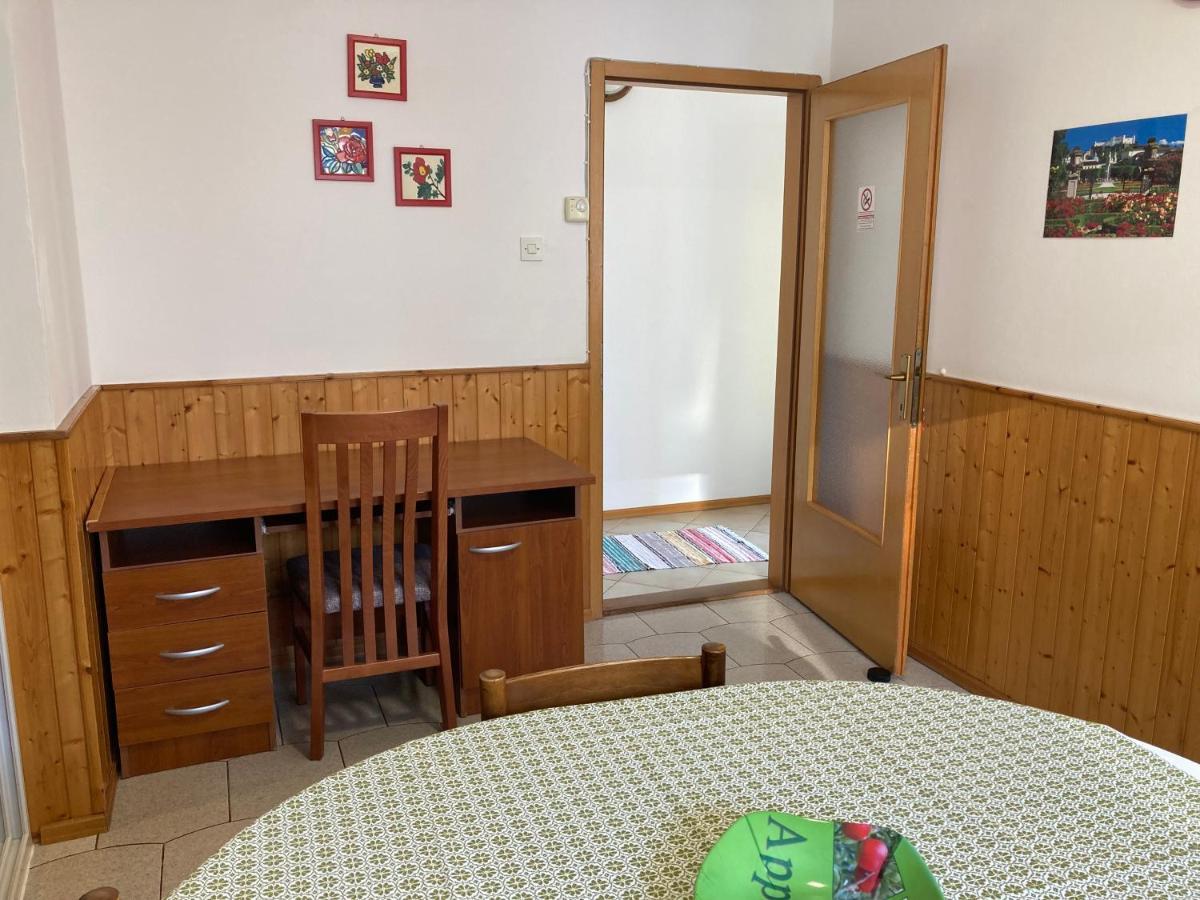 Apartments Hrnjic Umag Exterior photo