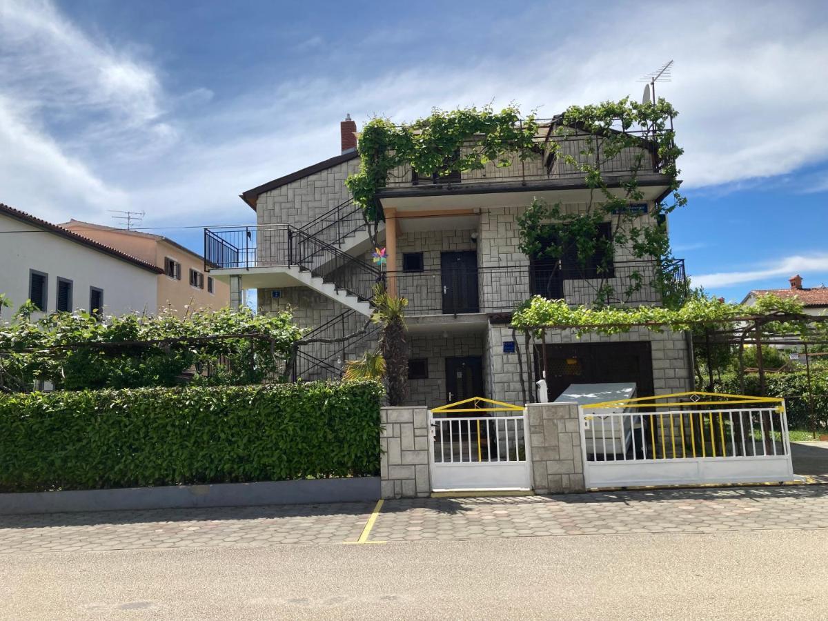 Apartments Hrnjic Umag Exterior photo